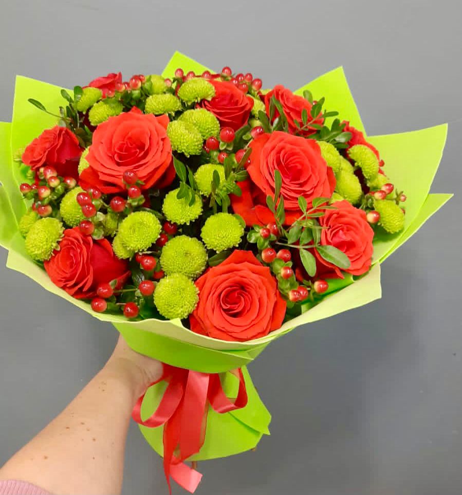 Букет признание в городе Вышний Волочёк Букет цветов из: Хризантемы и Розы в городе Вышний Волочёк