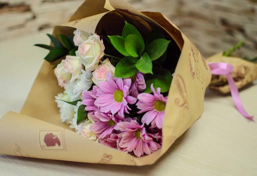 Букет улыбка в городе Вышний Волочёк Букет цветов из: Розы и Хризантемы в городе Вышний Волочёк