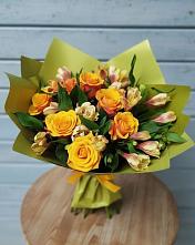 Букет цветов из:  Альстромерии и Розы в городе Вышний Волочёк