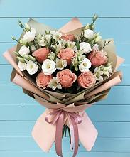 Букет олимп в городе Вышний Волочёк Букет цветов из:  Розы, Альстромерии и Лизиантусы в городе Вышний Волочёк