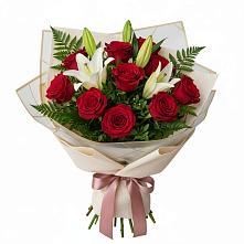 Букет высокая поэзия в городе Вышний Волочёк Букет цветов из:  Лилии и Розы в городе Вышний Волочёк