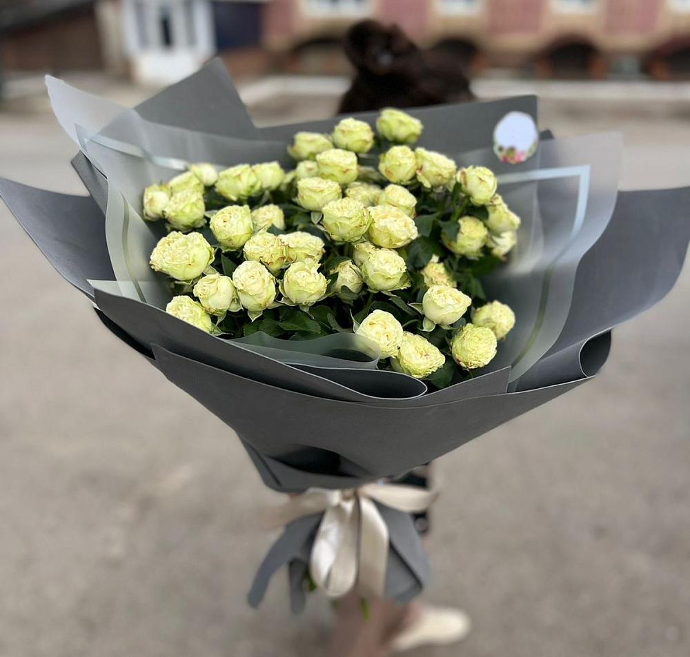 Белые кустовые розы Солинеро в городе Вышний Волочёк Букет Белые кустовые розы Солинеро в городе Вышний Волочёк