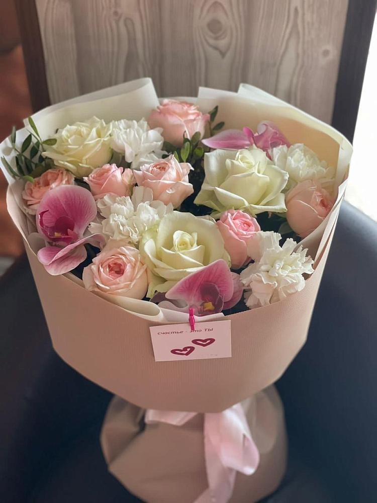 Букет ноктюрн в городе Вышний Волочёк Букет цветов из: Орхидеи, Розы и Гвоздики в городе Вышний Волочёк