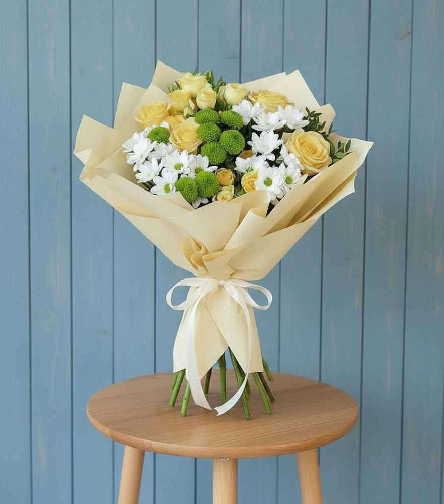 Букет Луч солнца в городе Вышний Волочёк Букет цветов из: Хризантемы и Розы в городе Вышний Волочёк