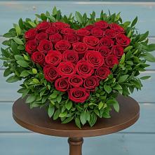 Цветочная композиция из Розы в виде сердца в городе Вышний Волочёк