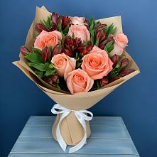 Букет Сплетённые любовью в городе Вышний Волочёк Букет цветов из:  Розы и Альстромерии в городе Вышний Волочёк
