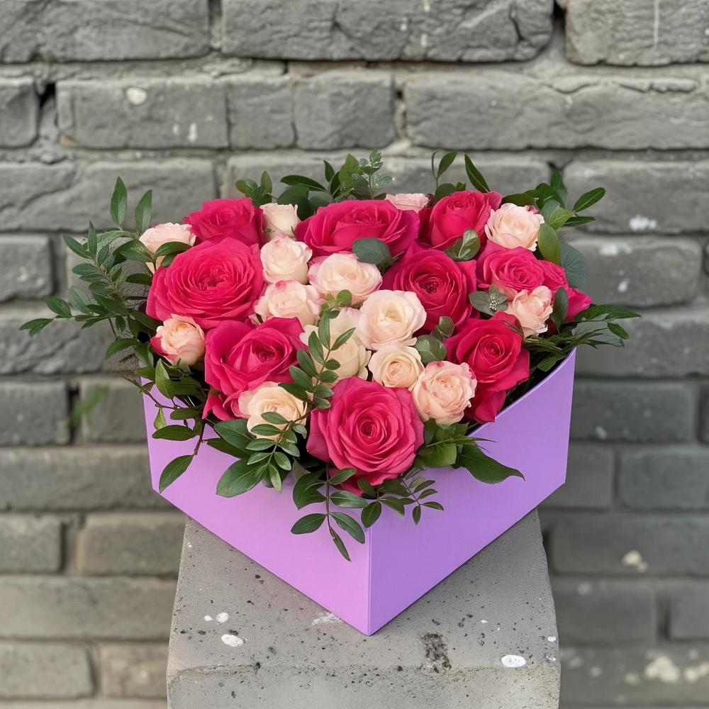 Композиция моя любовь в городе Вышний Волочёк Цветочная композиция из Розы в коробке в городе Вышний Волочёк