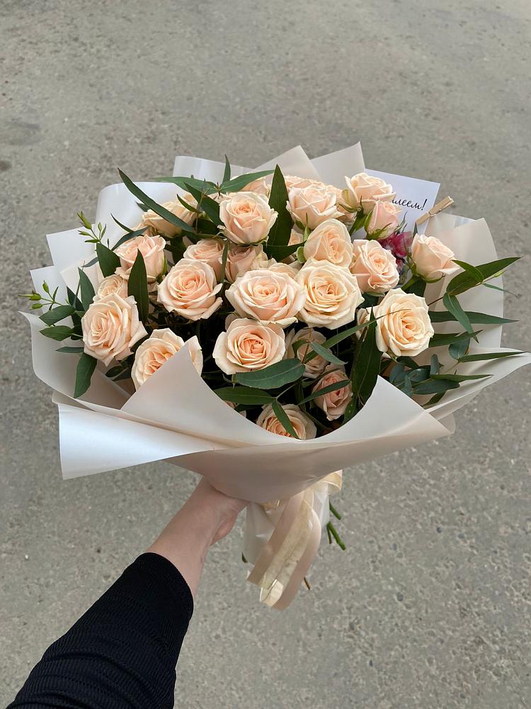 Кремовые розы Латте в городе Вышний Волочёк Букет Кремовые розы Латте в городе Вышний Волочёк