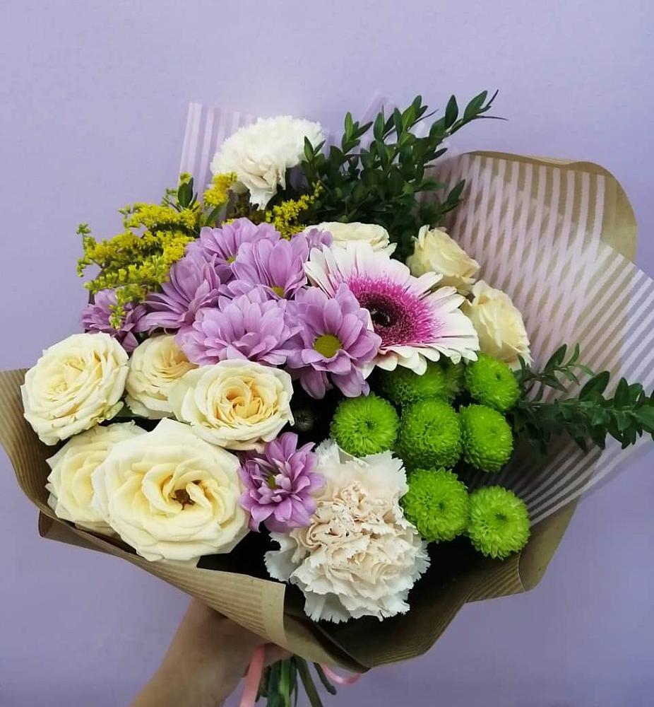 Букет магия в городе Вышний Волочёк Букет цветов из: Хризантемы, Розы, Гвоздики и Герберы в городе Вышний Волочёк