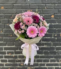 Букет яркие краски в городе Вышний Волочёк Букет цветов из:  Герберы и Хризантемы в городе Вышний Волочёк