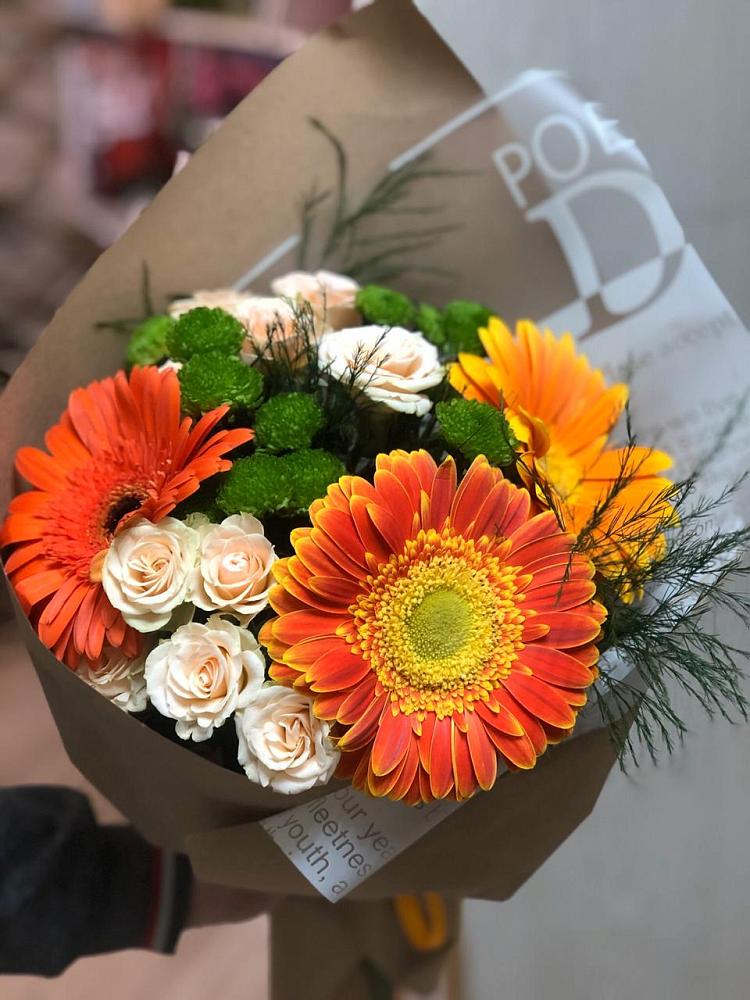 Букет желтый закат в городе Вышний Волочёк Букет цветов из: Герберы, Хризантемы и Розы в городе Вышний Волочёк